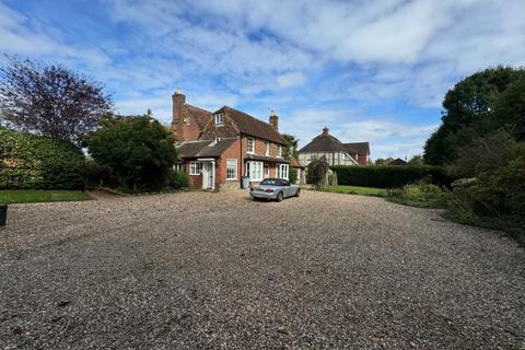 6 bedroom detached house to rent, Amber Lane, Chart Sutton, Maidstone