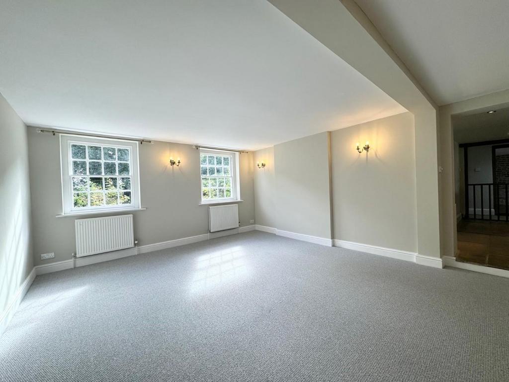 2nd lounge.jpg