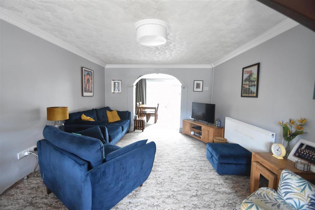 83 Preston Street, Shrewsbury SY2 5PN 3 bed semidetached house £275,000
