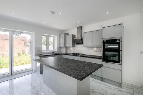 97 Harold Road, Chingford, London, E4 9ST