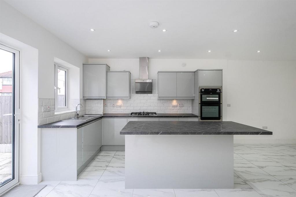 97 Harold Road-43 resized.jpg