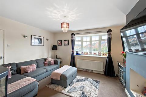 4 Crompton Avenue, Bidford On Avon, Alcester, B50 4DG