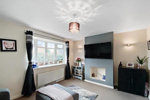 4 Crompton Avenue, Bidford On Avon, Alcester, B50 4DG