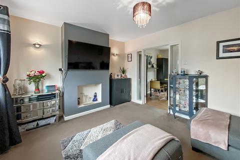 4 Crompton Avenue, Bidford On Avon, Alcester, B50 4DG