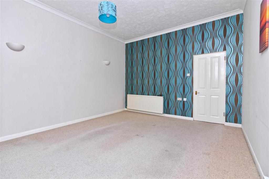 Selden Road, Worthing 1 bed apartment £950 pcm (£219 pw)