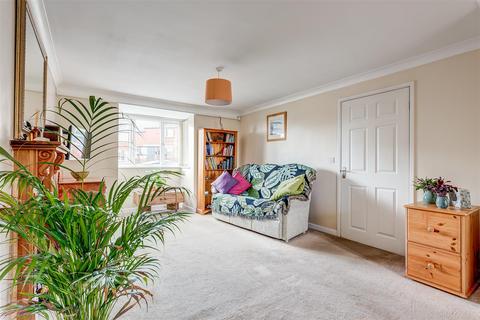 2a Hillcrest Road, Chapeltown, Sheffield, S35 1TY