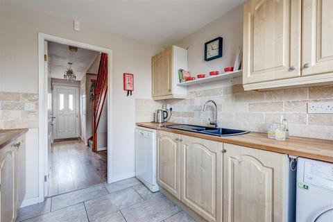 2a Hillcrest Road, Chapeltown, Sheffield, S35 1TY