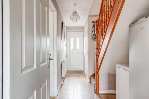 2a Hillcrest Road, Chapeltown, Sheffield, S35 1TY