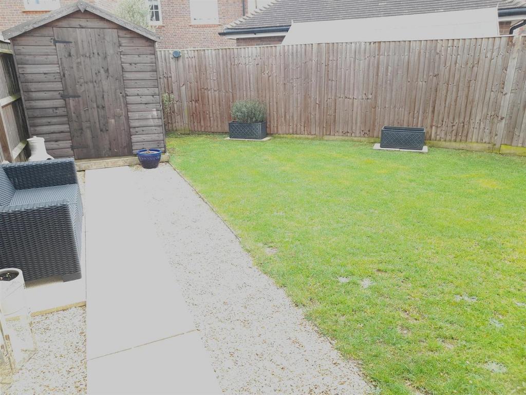 Rear garden 1.jpg