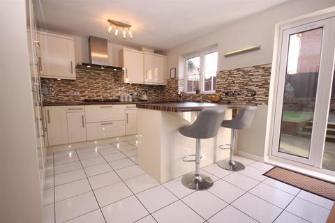 3 bedroom townhouse for sale - Blake Close, Whiteley