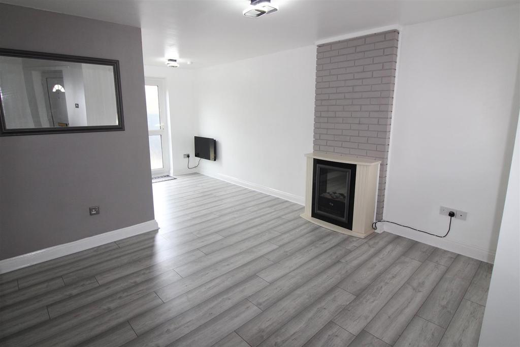 Bath Street, Market Harborough 2 bed cottage £825 pcm (£190 pw)