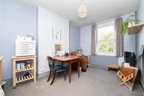 1 Kingsdown Avenue, Ealing, London, W13 9PR