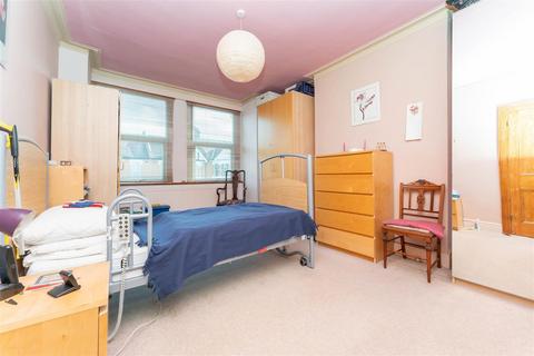 1 Kingsdown Avenue, Ealing, London, W13 9PR