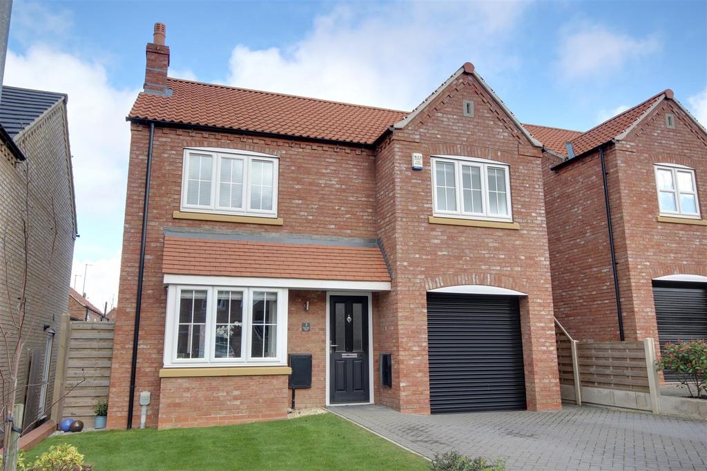 West Hill Road, Kirk Ella 4 bed detached house for sale £335,000
