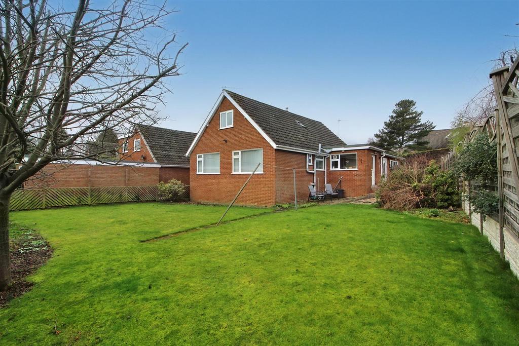 Rockwood Rise, Denby Dale, Huddersfield, HD8 8SN 4 bed detached house