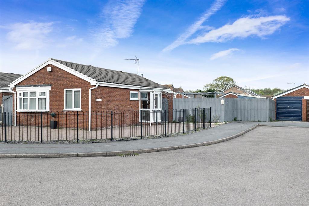 Caspian Way, Coventry 2 bed detached bungalow for sale £299,950