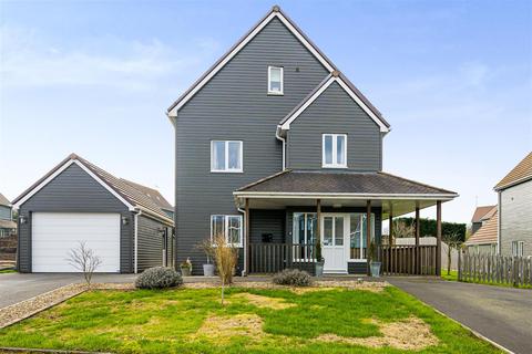 4 bedroom detached house for sale - The Wiltshire Leisure Village, Vastern, Royal Wootton Bassett