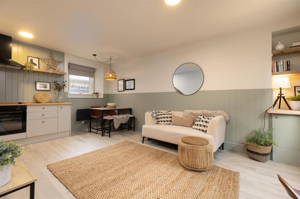 Nelson Street, Perth 2 bed house £147,000