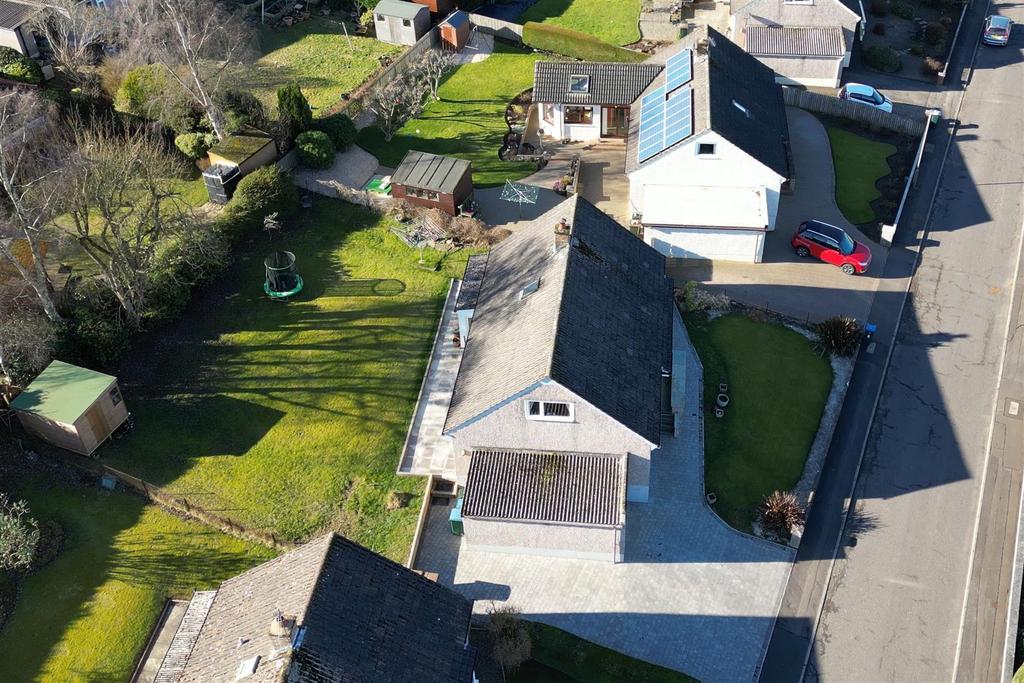 DJI 0607.00 00 44 14.Still004.jpg