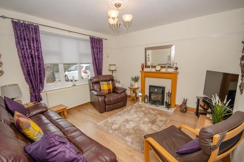 2 bedroom detached bungalow for sale - Croomes Hill, Downend, Bristol, BS16 5EQ