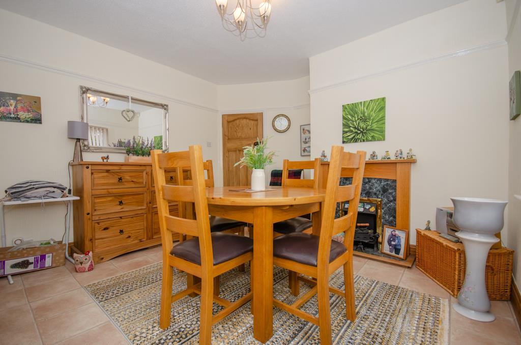 Dining room.jpg
