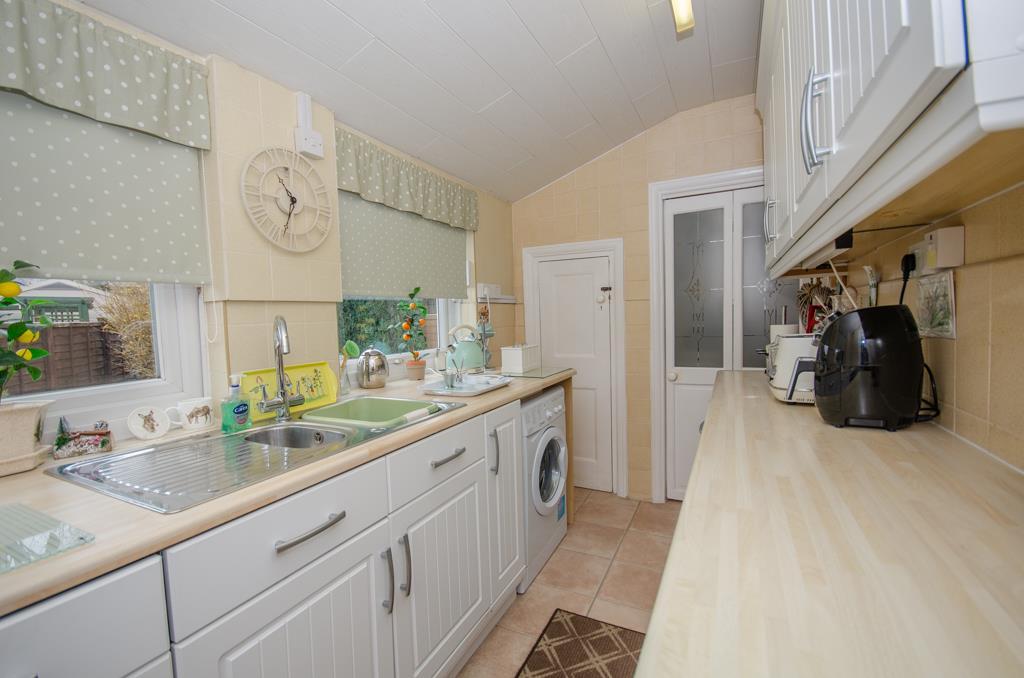 Kitchen .jpg
