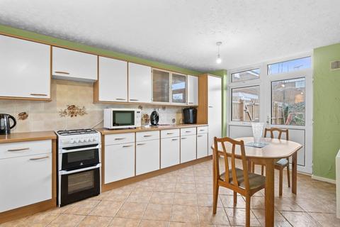 9 Brinklow Close, Redditch, B98 0HB