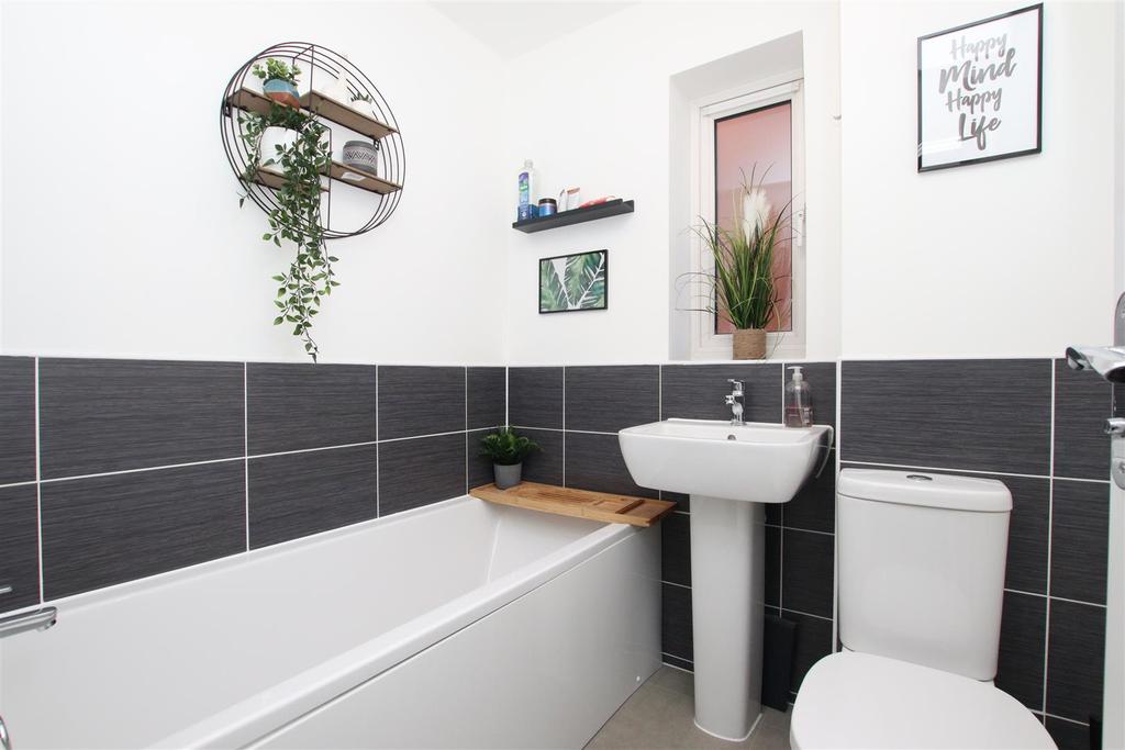 Bathroom.JPG