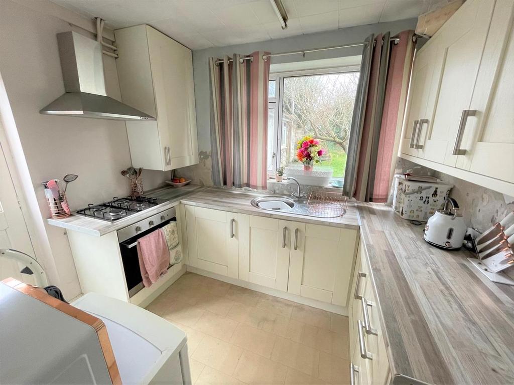 Landside, Leigh 2 bed semidetached bungalow £199,950