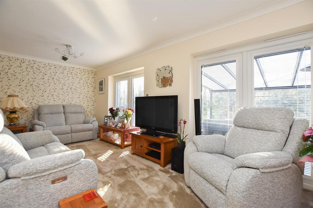 Ghyllside Avenue, Hastings 3 bed detached house £485,000