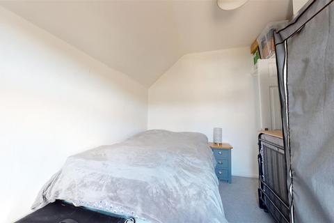 17 Burnaby Road, Northfleet, Gravesend, DA11 9JT