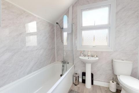 17 Burnaby Road, Northfleet, Gravesend, DA11 9JT