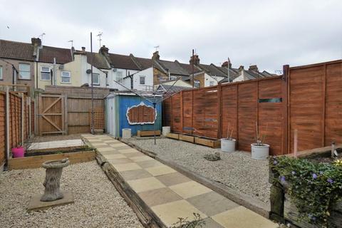 17 Burnaby Road, Northfleet, Gravesend, DA11 9JT