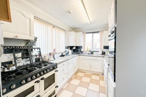 56 Broadbury Road, Bristol, BS4 1JT