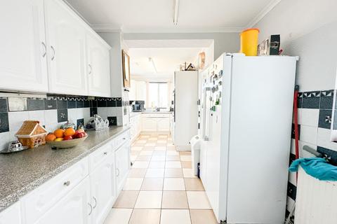 56 Broadbury Road, Bristol, BS4 1JT