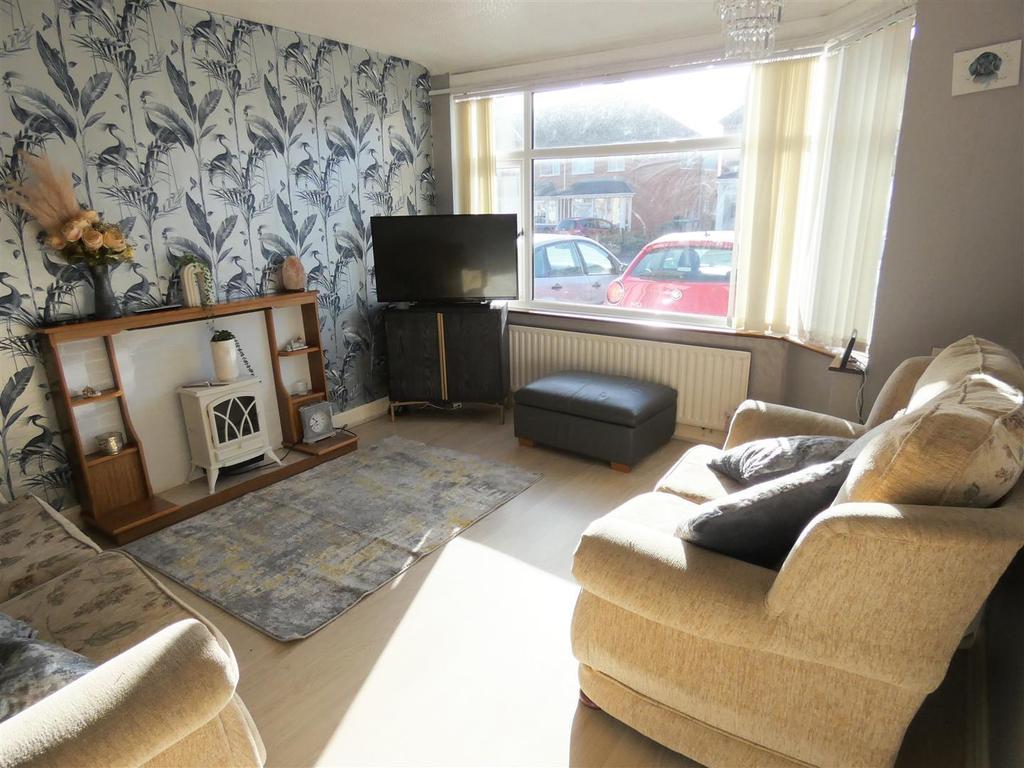 Waddington Avenue, Great Barr... 3 bed semidetached house £230,000