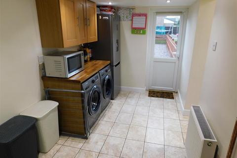 166 Birmingham Road, Kidderminster, DY10 2SJ