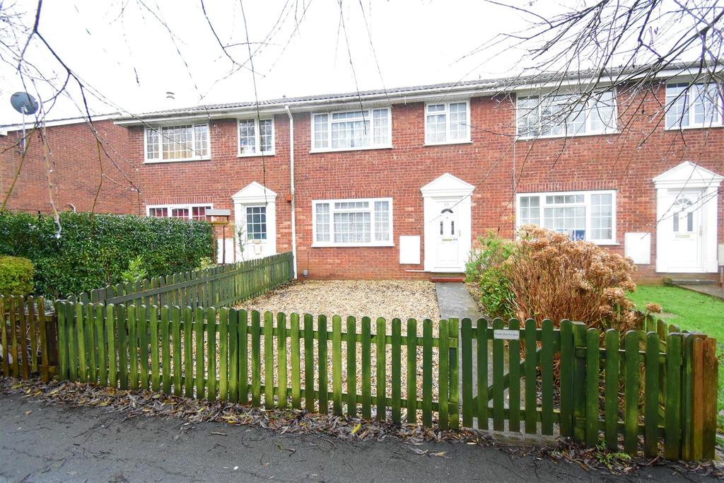 Woodchester, Yate, Bristol 3 bed terraced house £1,100 pcm (£254 pw)