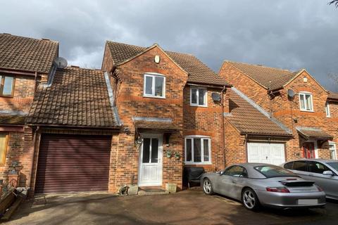 5 Broadhurst Drive, Northampton, NN3 9XB