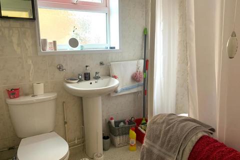 31 Conifer Rise, Northampton, NN3 3JY