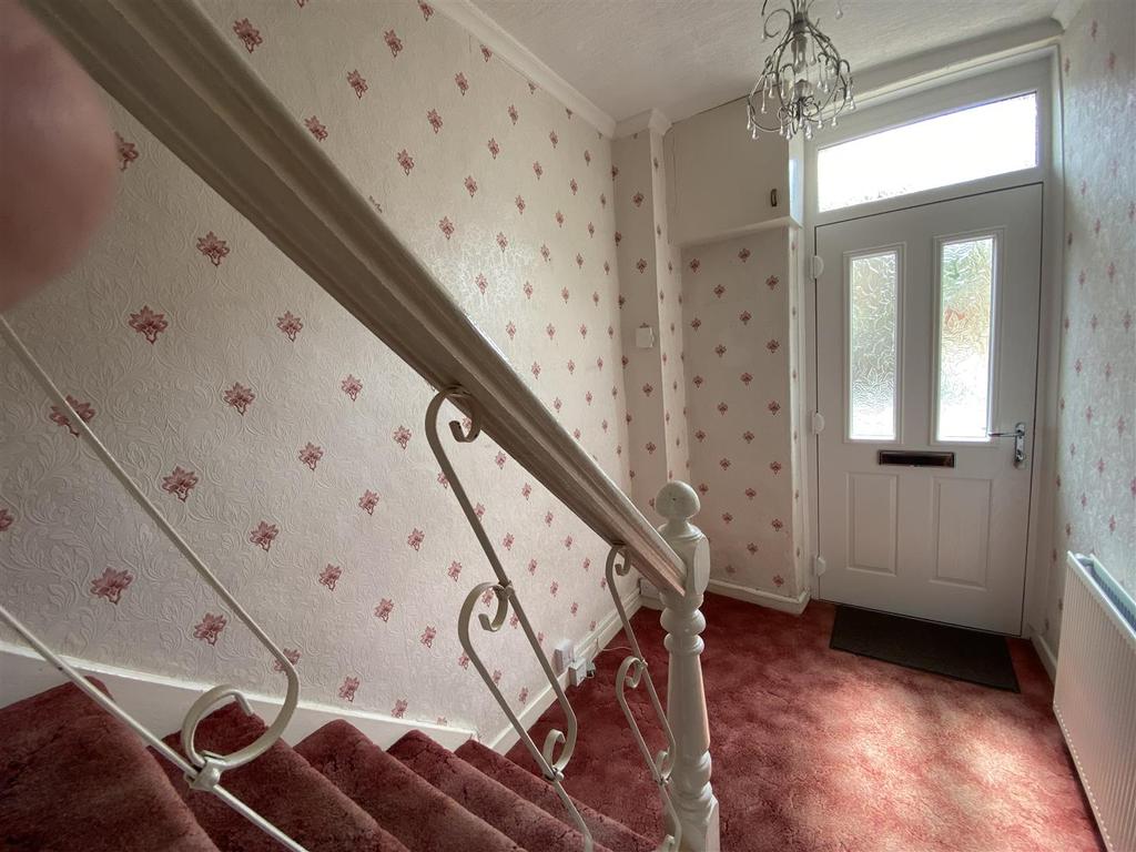 Bethesda Road, Tumble, Llanelli 3 bed semidetached house £159,950