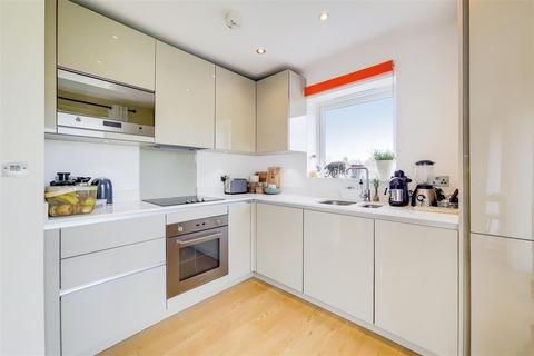 2 bedroom flat to rent - Barrowell Green, Winchmore Hill, N21