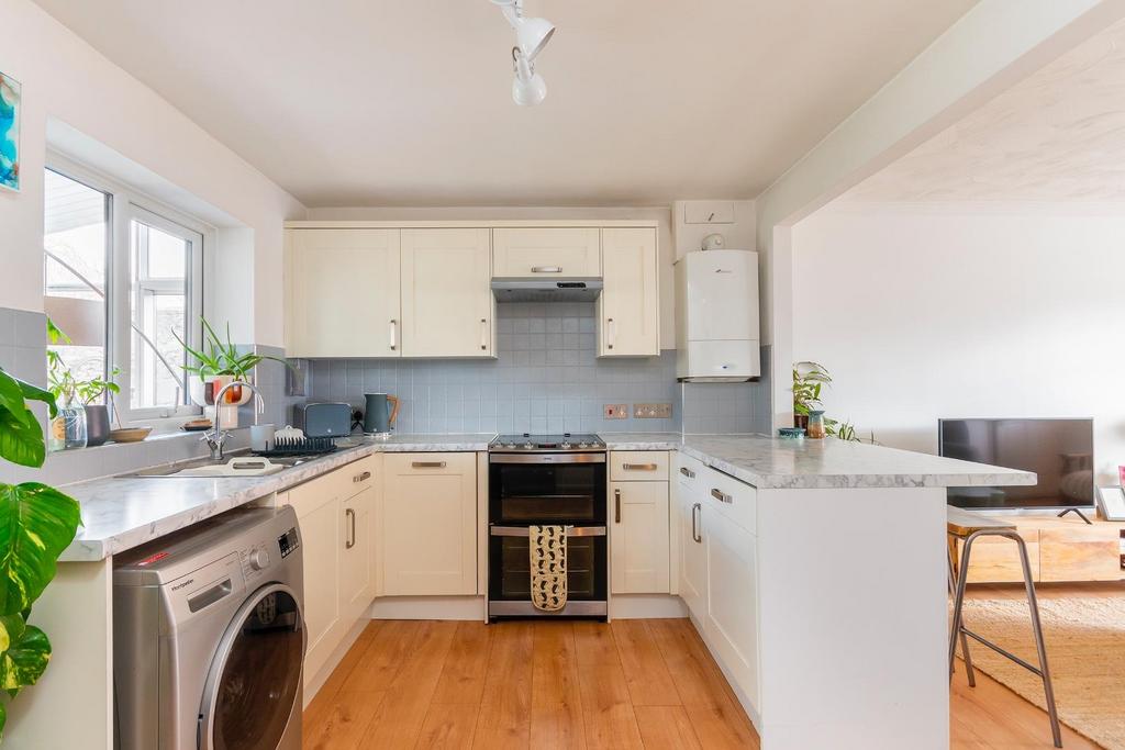 EVIRDELTRYM10 - Kitchen A.jpg