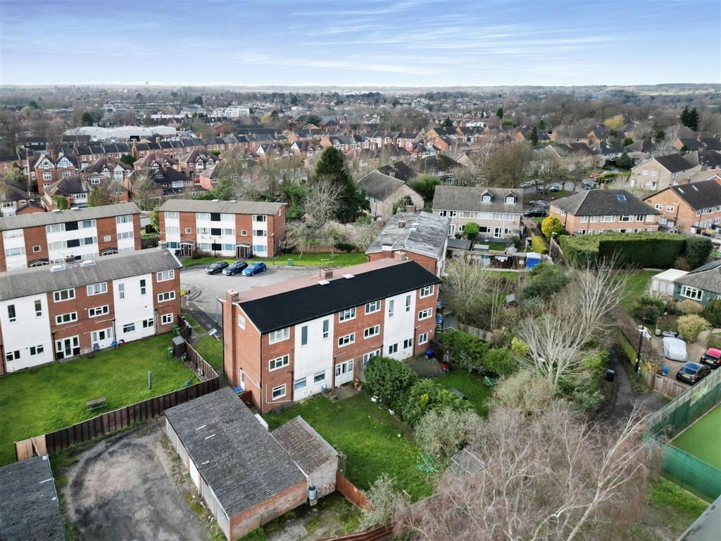 Fairlawn Close, Leamington Spa 2 bed duplex for sale £160,000