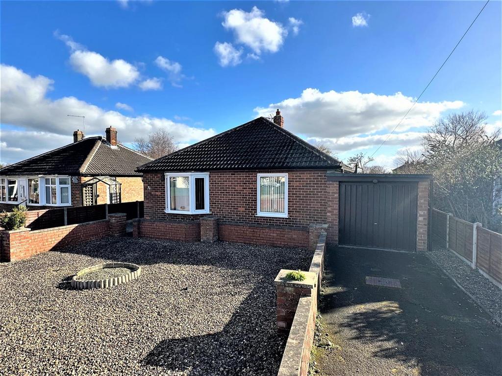 Sefton Avenue, York 2 bed detached bungalow for sale £250,000