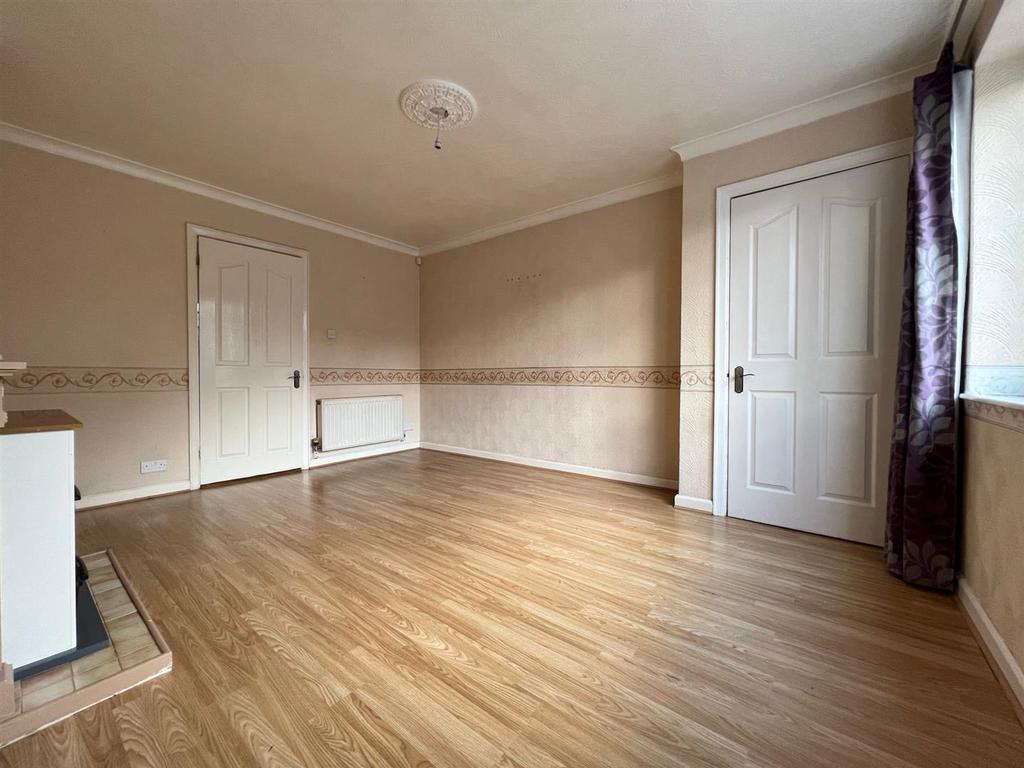 Beauty Bank Crescent, Wollaston... 3 bed semidetached house £825 pcm