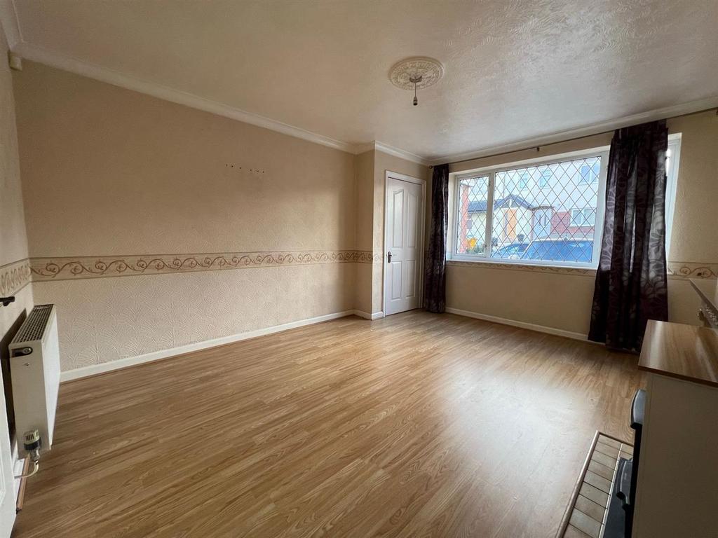 Beauty Bank Crescent, Wollaston... 3 bed semidetached house £825 pcm