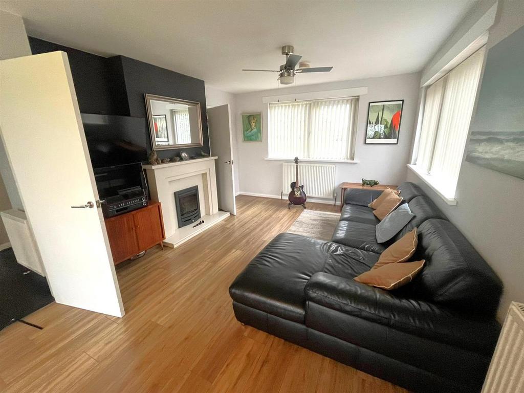 College Gardens, Hornsea 3 bed detached bungalow for sale £279,950