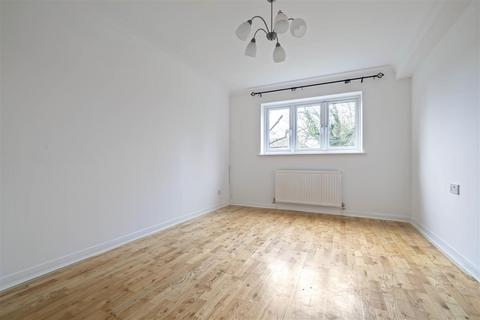 Flat 15, Imperial Court Imperial Road, Windsor, SL4 3RE