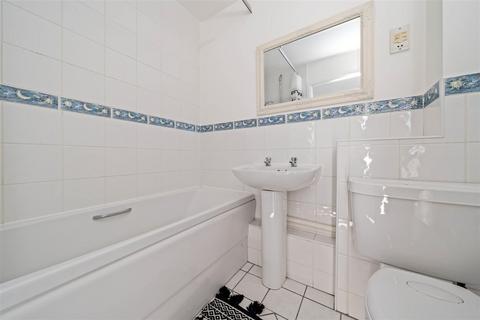 Flat 15, Imperial Court Imperial Road, Windsor, SL4 3RE